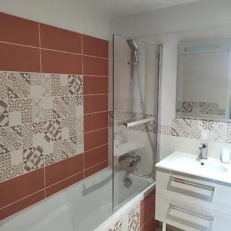 La Maison D Eva Gasthof Tombeboeuf