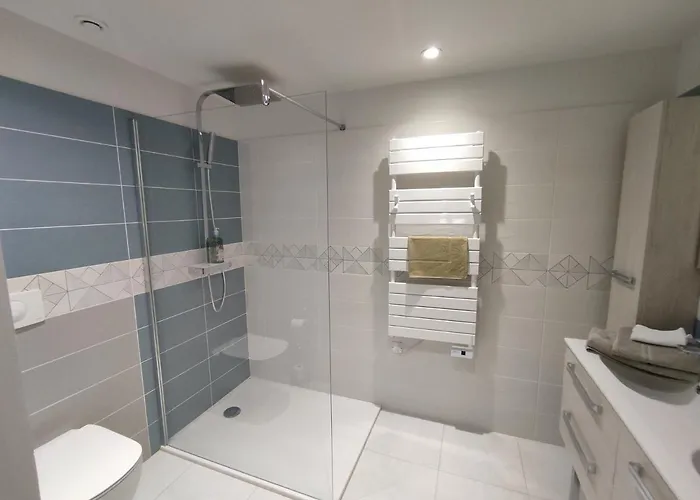 La Maison D Eva بيت ضيافة Tombeboeuf